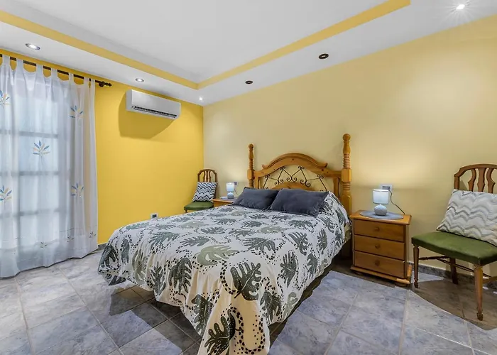 Home2book Cozy Puerto del Carmen (Lanzarote)